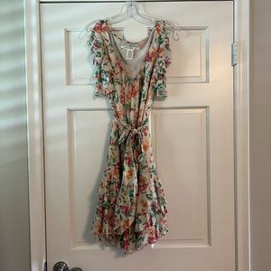 Diane Von furstenberg shimmer silk floral cocktail dress with tie size 4. EUC.